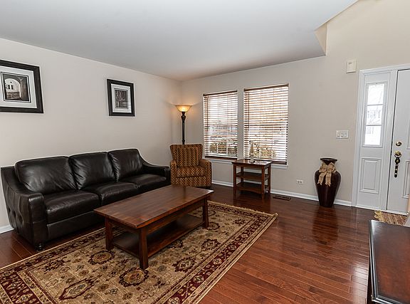 3rd image of 5 Briarcliff Ct