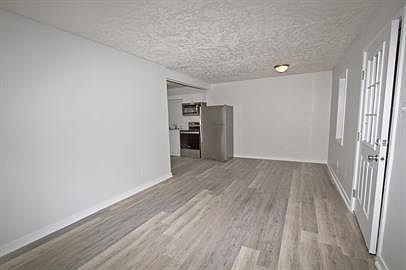 1st image of 1324 Hillcrest Ave #11301368