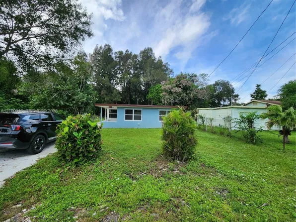 1901 N 49th St, Fort Pierce, FL 34947