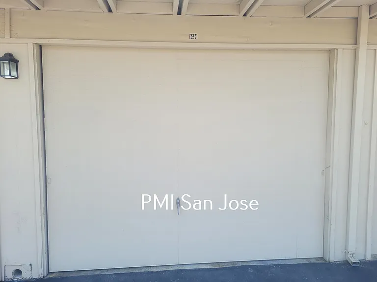 1260 Crescent Ter — Photo 23
