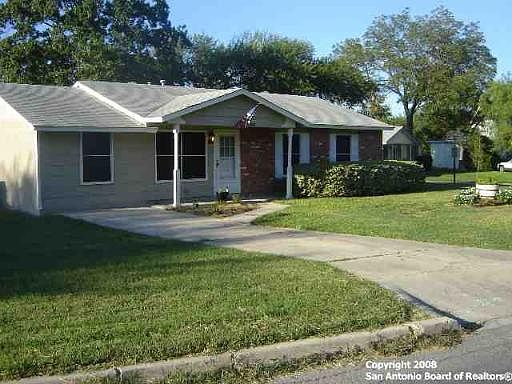 2nd image of 2931 WOODCLIFFE DR