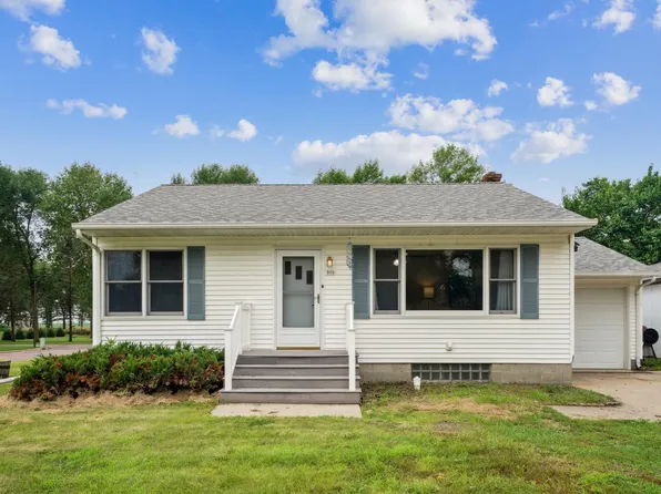 509 Park St S, Fairfax, MN 55332
