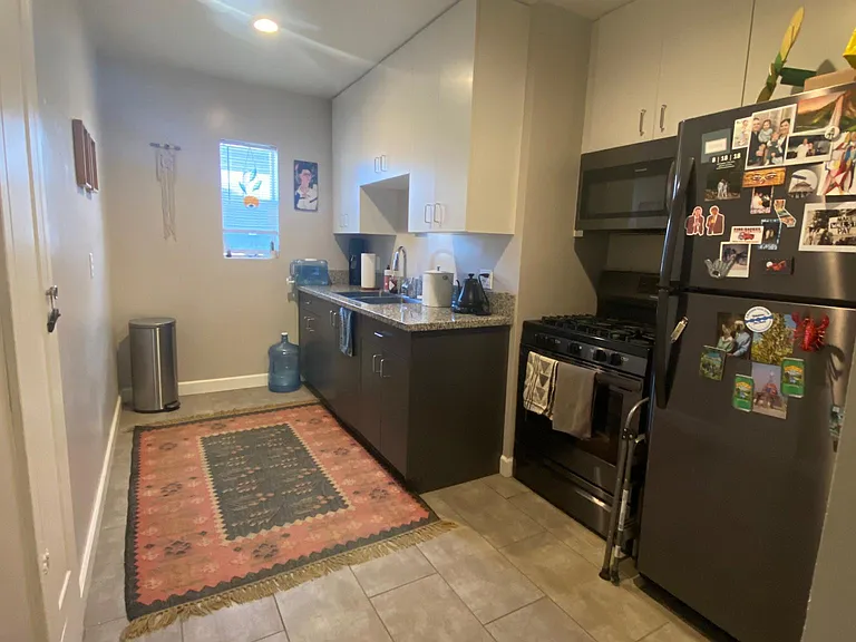 511 Roberts St #4 — Photo 5