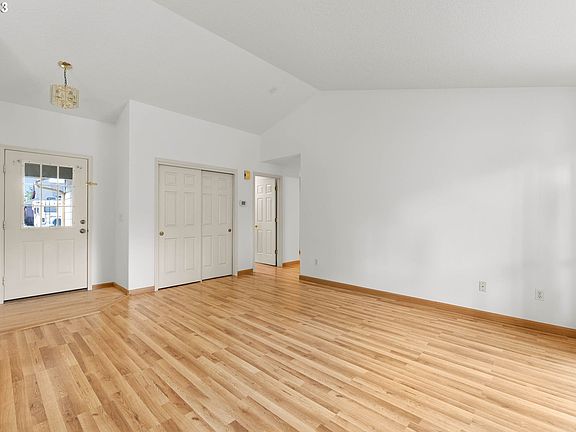 5th image of 11009 NE 93rd St