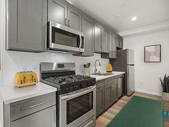 5th image of 10473 Santa Monica Blvd #Penthouse 6