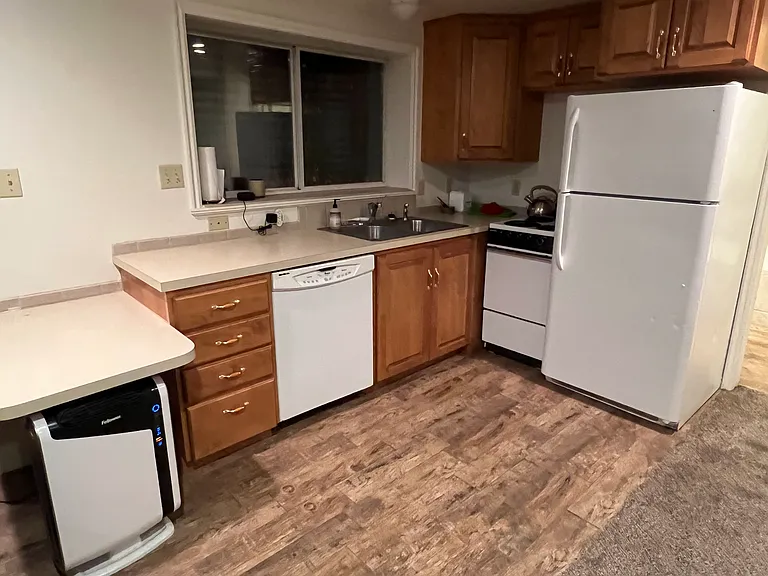472 W Saddlewood Cir — Photo 3