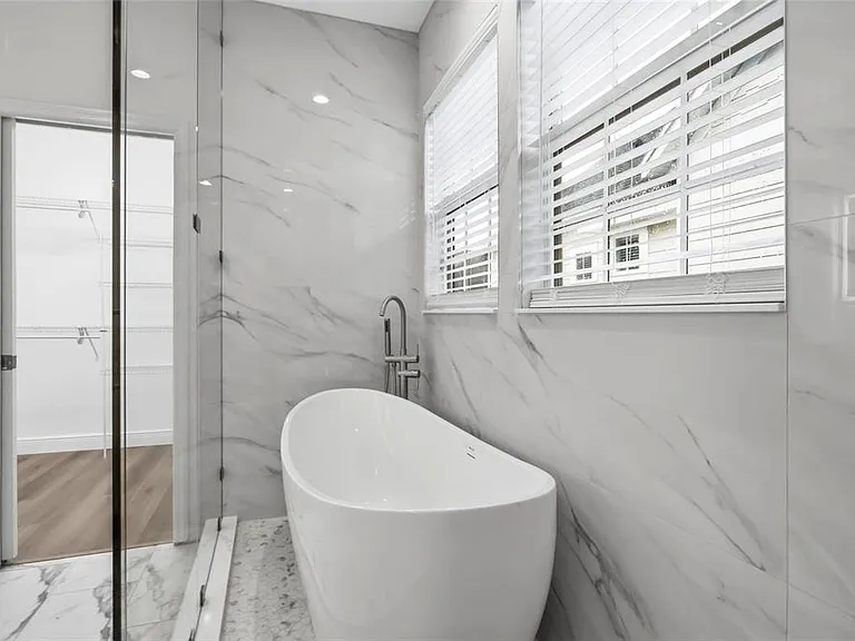912 Waterside Dr — Photo 45