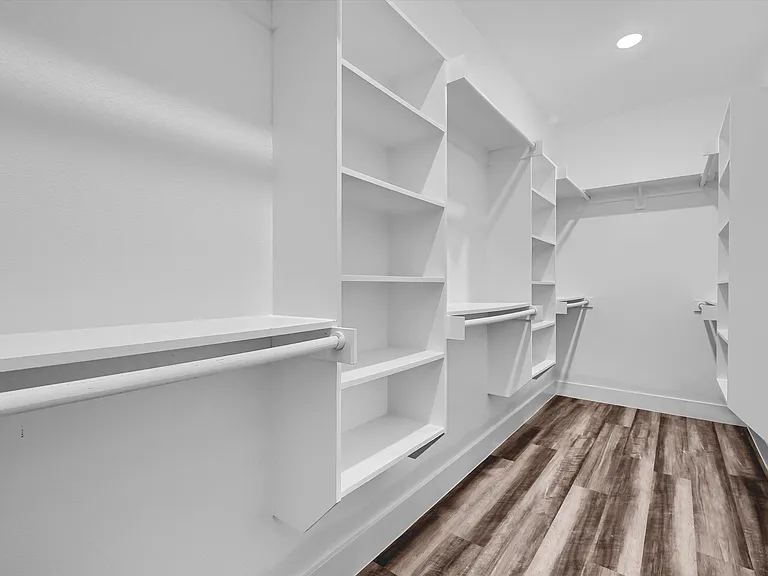 521 Saucer Dr — Photo 28
