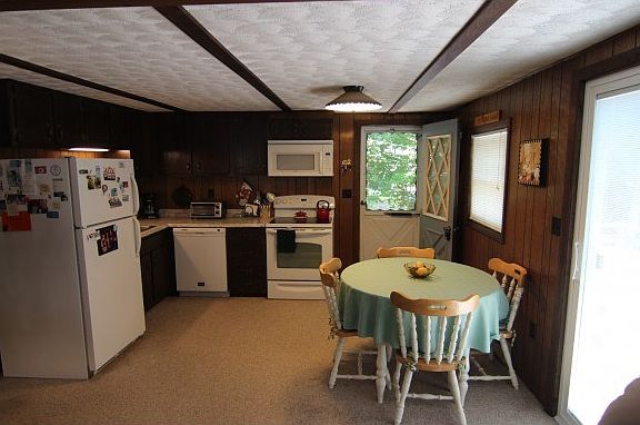 5th image of 50 Paradise Dr
