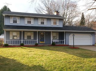 52399 Valley Forge Ln, Granger, IN 46530