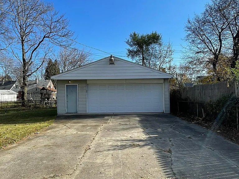 18402 Denby — Photo 8