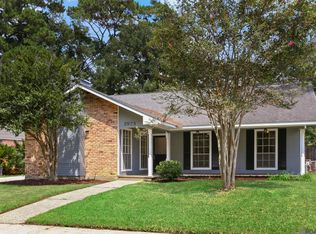 3925 Country View Dr, Baton Rouge, LA 70816