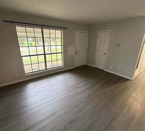 3rd image of 4506 Chippewa Ave