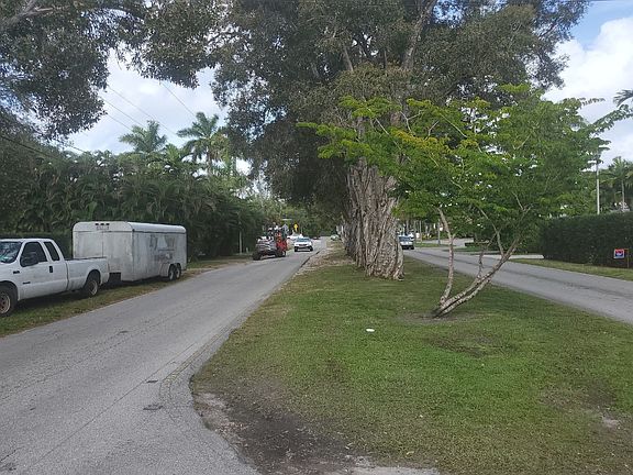 4th image of 11140 Griffing Blvd