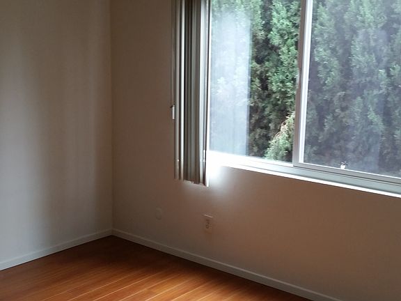 5th image of 447 W Elk Ave #0