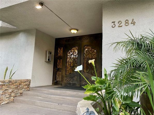3284 Barham Blvd APT 304