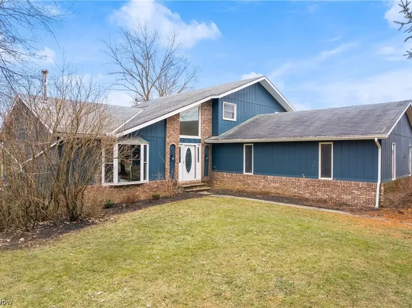 5211 Firestone Rd, Spencer, OH 44275