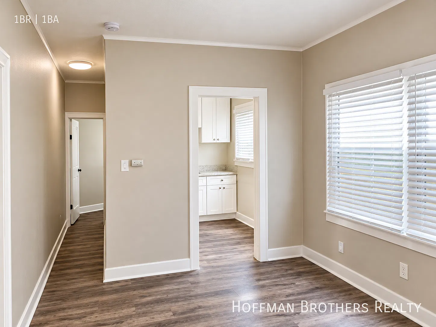 **1 Month Free**Recently Renovated South LA One-Bedroom with Updated Interior, Appliances, Includ... — Photo 2