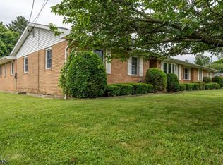 2 Plaza Rd, Phillipsburg, NJ 08865