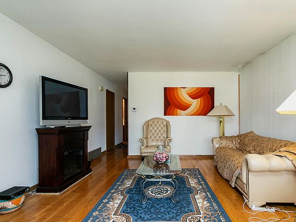 5th image of 6203 W Boehlke Ave