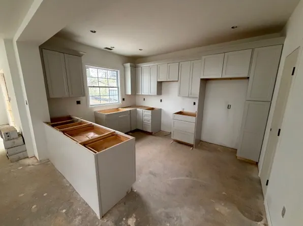 15 W 11th St, Front Royal, VA 22630