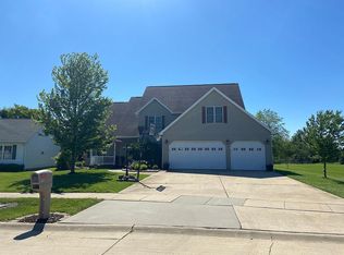 217 Maris Cv, Tuscola, IL 61953