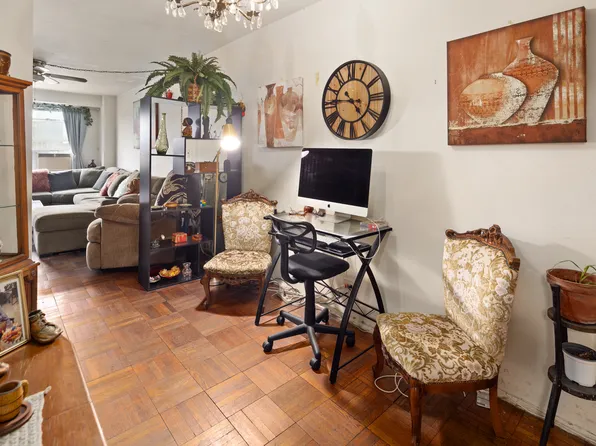 570 Grand Street image 4 of 7