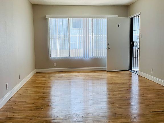 2nd image of 4032 Stevely Ave #2
