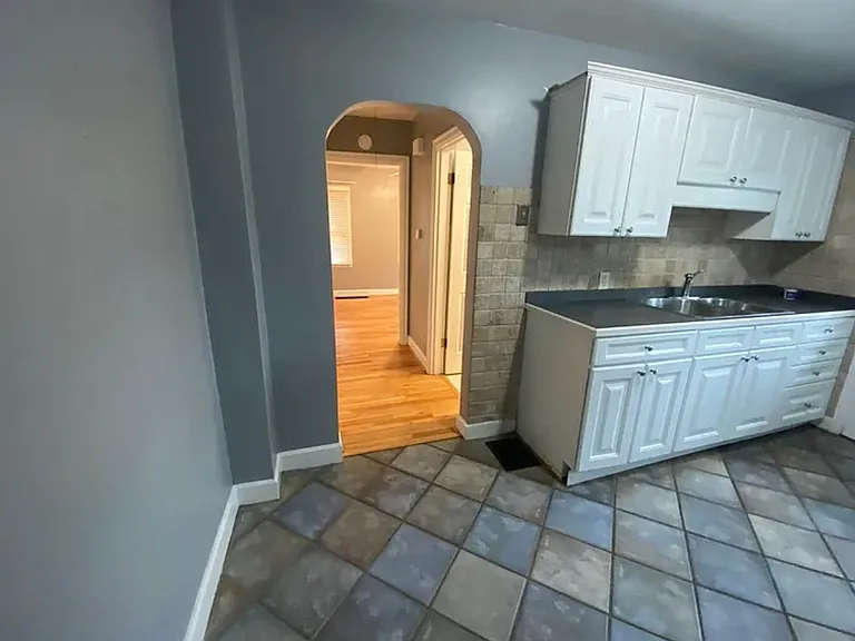 1300 Highland Park Dr #2 — Photo 6
