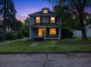 18 Armstrong St, Hillsdale, MI 49242