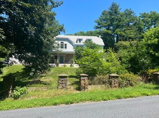 5701 Old Carriage Rd, Bath, PA 18014