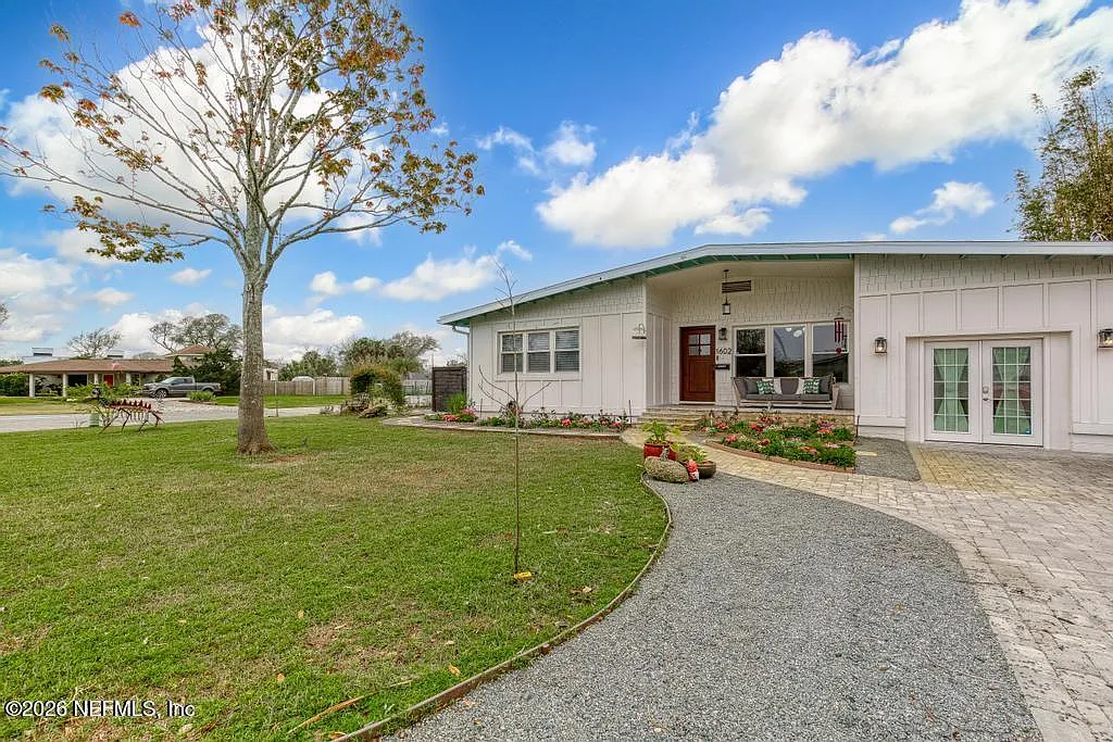 4 bed, 2.5 bath, 3137 sqft, $6,250 — Photo 3