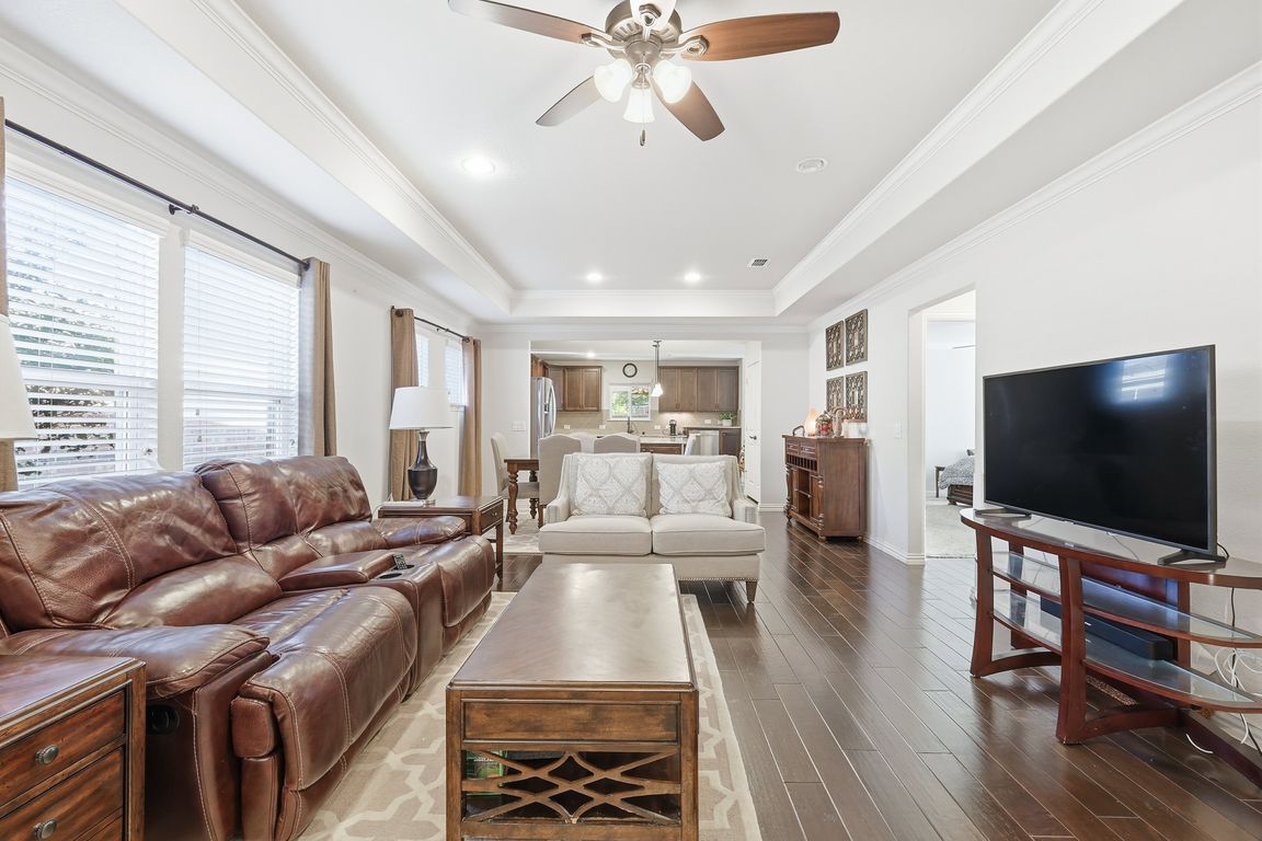 next background image