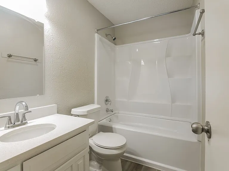 933 Lemontree Dr — Photo 17