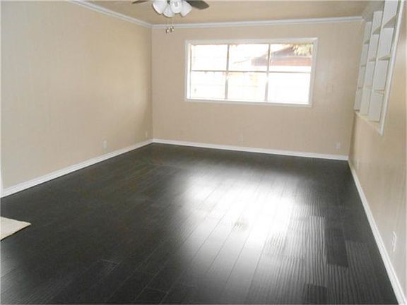 5th image of 1302 Plantation Dr