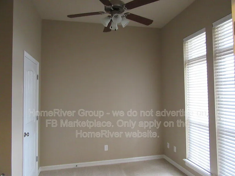 1012 W Fargo Ln — Photo 18