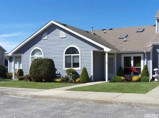 9 Eric Dr, Middle Island, NY 11953