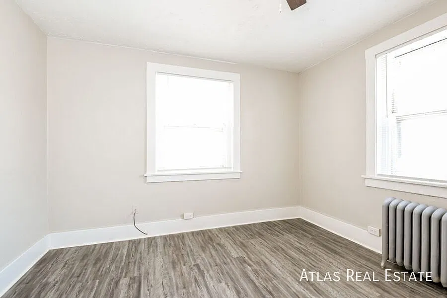 970 N Pearl Street — Photo 4