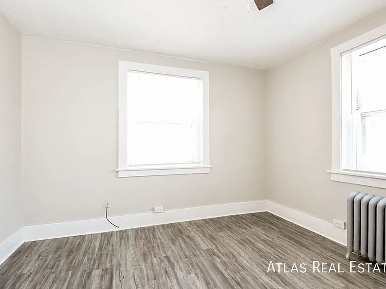 970 N Pearl St #10 — Photo 10