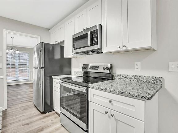 5th image of 1505 Hillside Dr SE