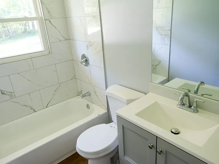 6 Hardale Ln — Photo 7