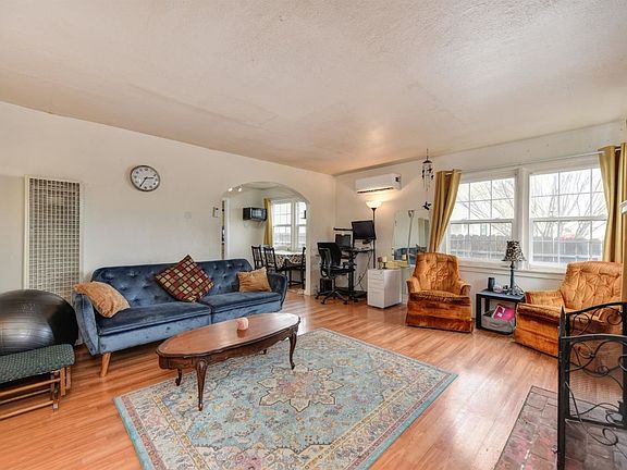4th image of 3430 San Carlos Way