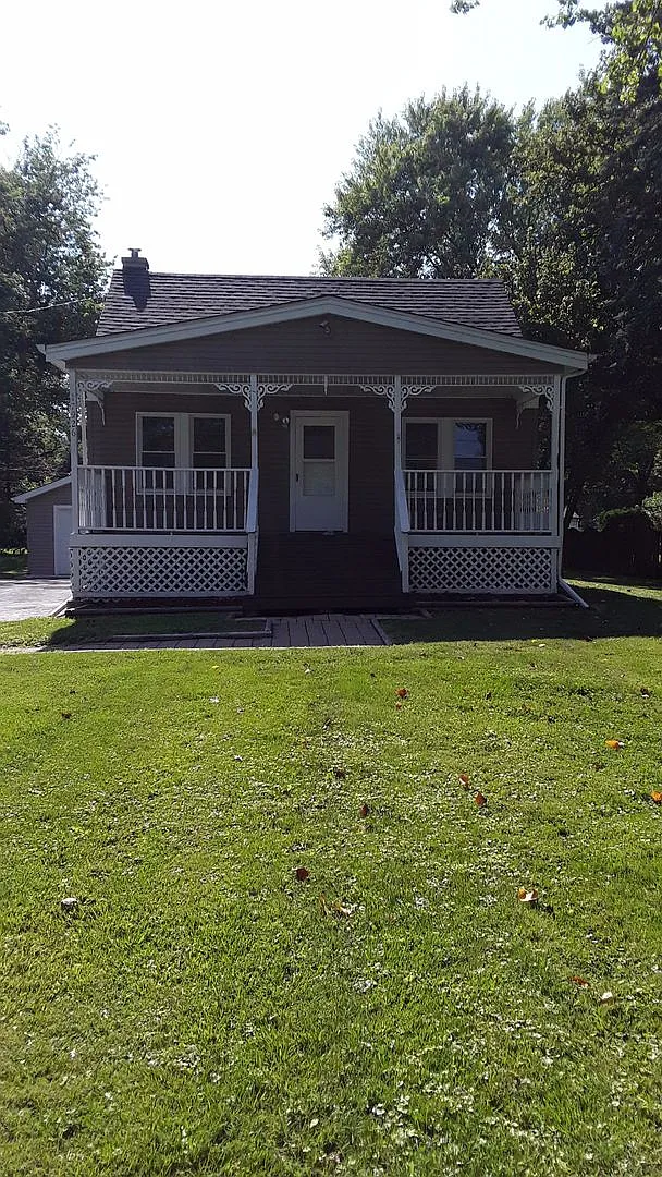 17926 Locust St photo 1