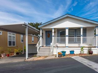 2 Ortega Dr, Newbury Park, CA 91320