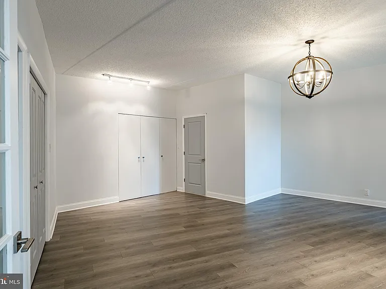 21510 Valley Forge Cir #1510 — Photo 15