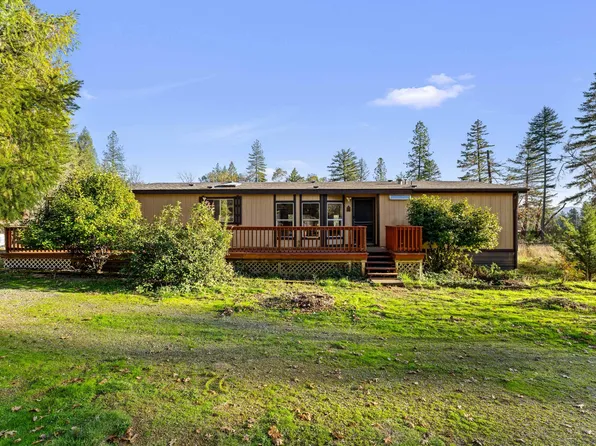 1867 Draper Valley Rd, Selma, OR 97538