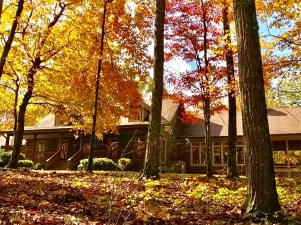 225 Hollingsworth Cove Rd, Monteagle, TN 37356