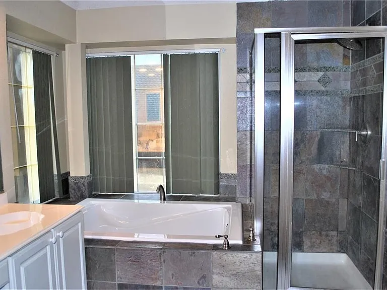 2685 Hillside Dr — Photo 13