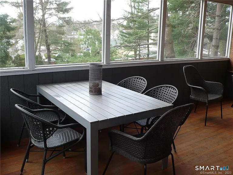 19 Hickory Dr — Photo 9