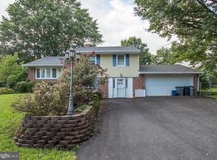 31 Judy Ln, Harrisburg, PA 17112